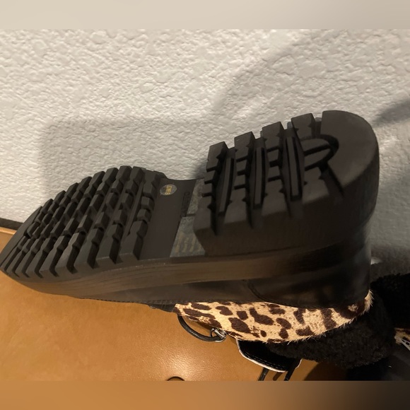 Vince Camuto Mertami Combat Lace Up Boot Black Brown Leopard Leather Cow Fur 6.5 - Picture 11 of 14
